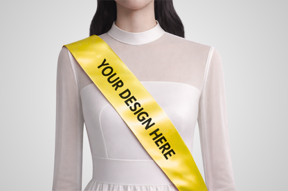 Écharpe jaune en satin ECO avec motif personnalisé de JM Band®.