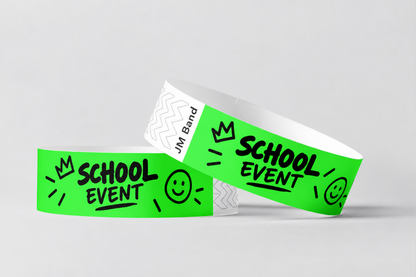 Deux bracelets en papier vert fluo imprimés pour un événement scolaire